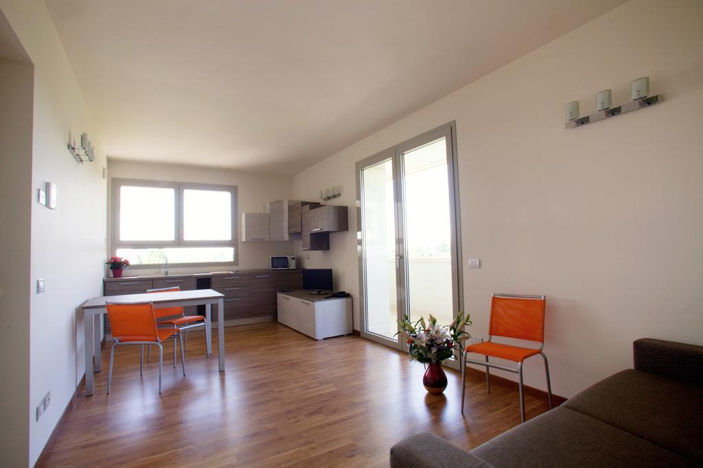 Residence Le Querce Cernusco Sul Naviglio Habitación foto