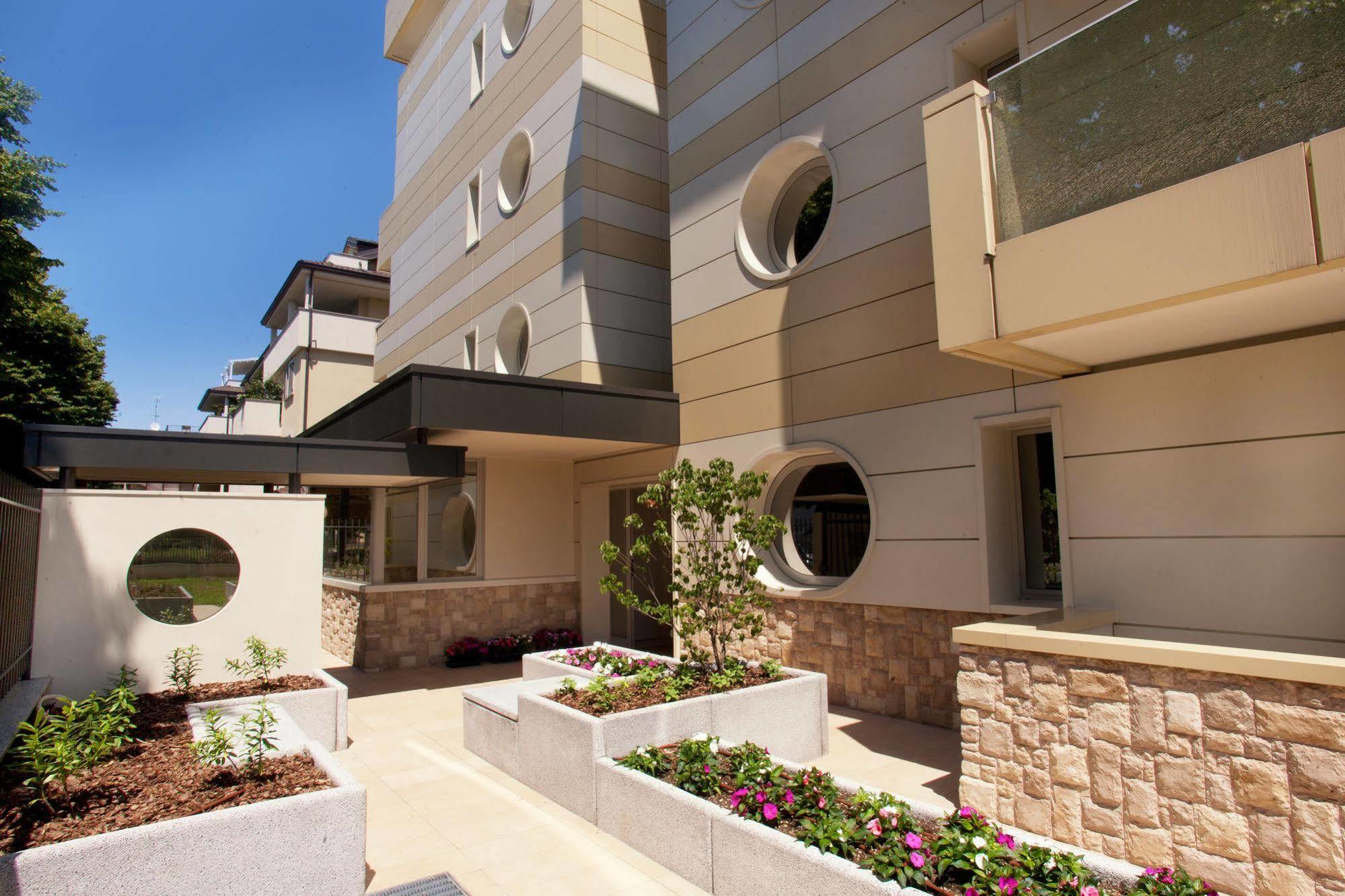 Residence Le Querce Cernusco Sul Naviglio Exterior foto